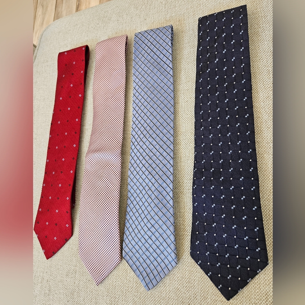 Lot of 4 Great Condition Tommy Hilfiger Silk Ties